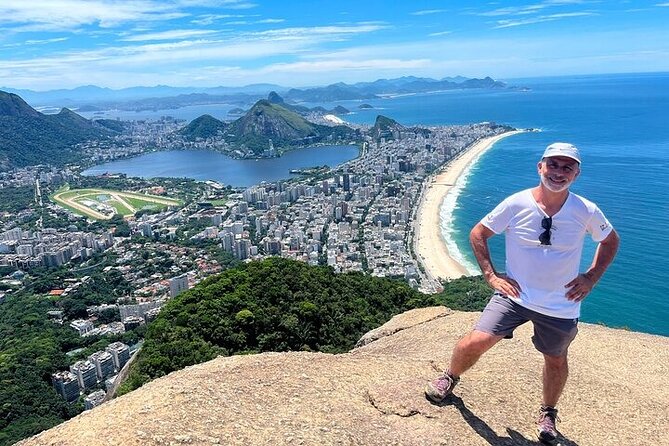 2h30 circuit in the Vidigal Favela - Favela Alleys, Architecture, and the Ecological Park Project