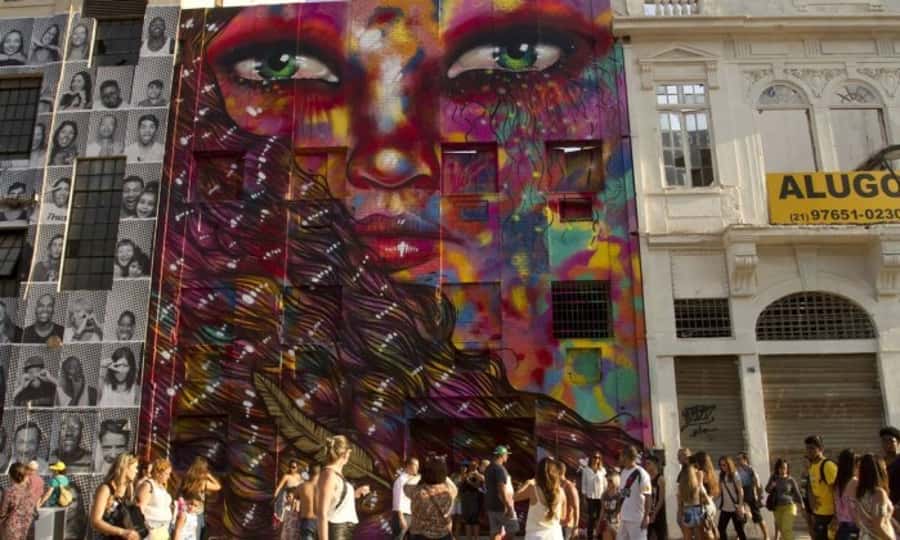 3-Hour Urban Arts Walking Tour - Olympic Boulevard: where murals go huge