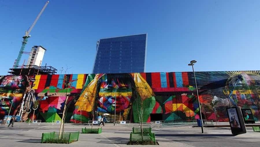 3-Hour Urban Arts Walking Tour - Taking the VLT, Rio style, not just another bus ride