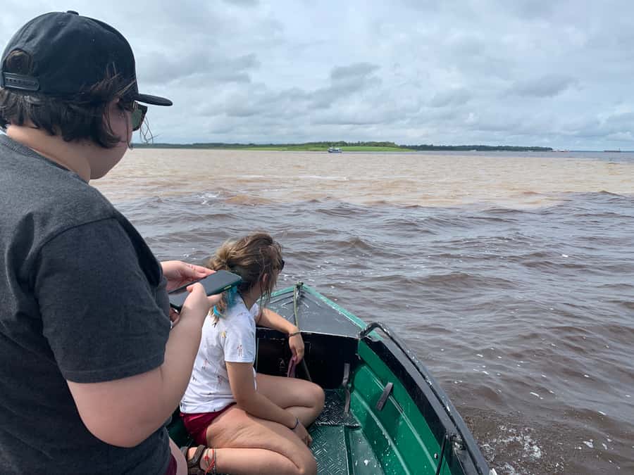 Amazonas: Boat Ride with a Local Amazonian - Giant water lilies and the floating village built on decades of logs