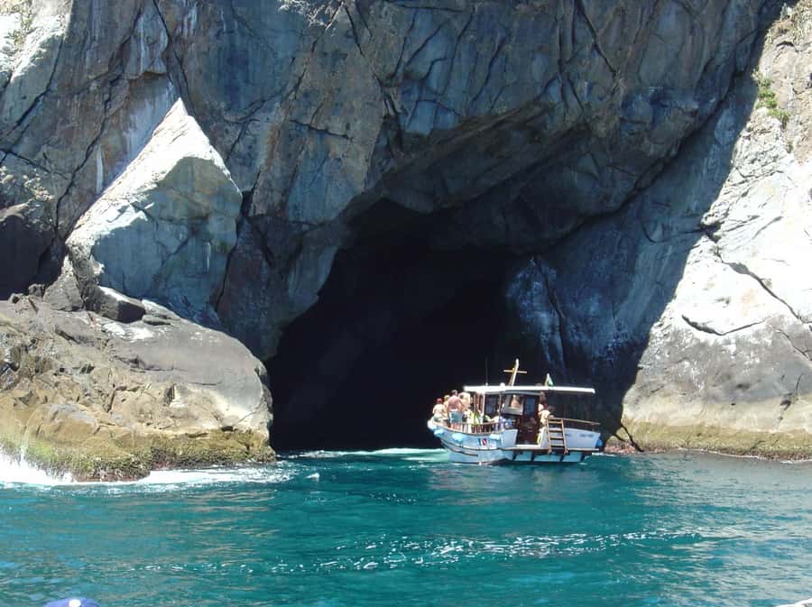 Arraial do Cabo Adventure: Guided Tour, Beaches, and Lunch. - Price and logistics: what you are really paying for