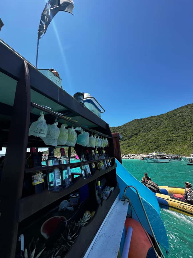 Arraial do Cabo: Boat Trip with Waterslide - What to bring so the day stays easy