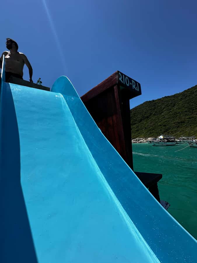 Arraial do Cabo: Boat Trip with Waterslide - Panoramic viewpoint stops: Fenda, Gorila, and Meteorito