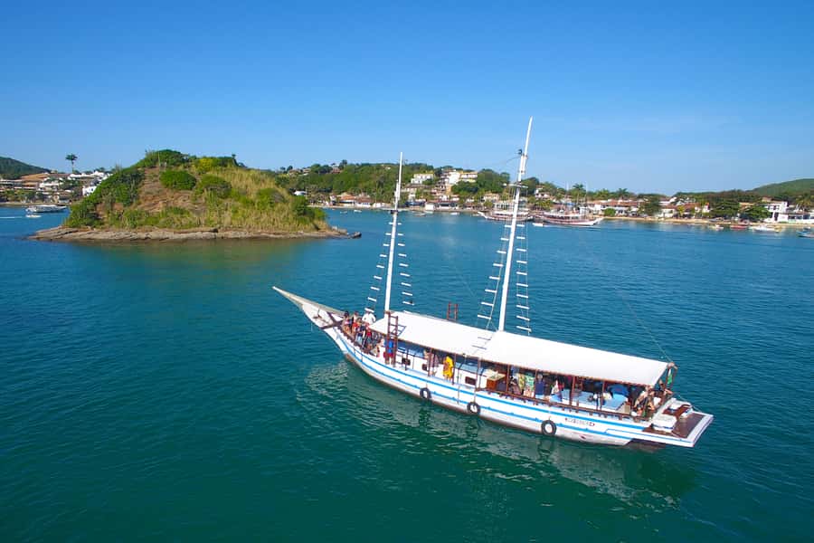 Búzios 2.5-Hour Schooner Boat Experience - The route: 12 beaches around the peninsula, in plain human terms