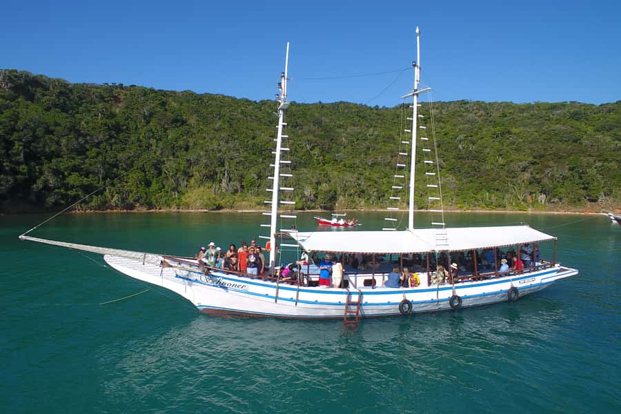 Búzios 2.5-Hour Schooner Boat Experience - Meeting at Orla Bardot: finding the boat fast