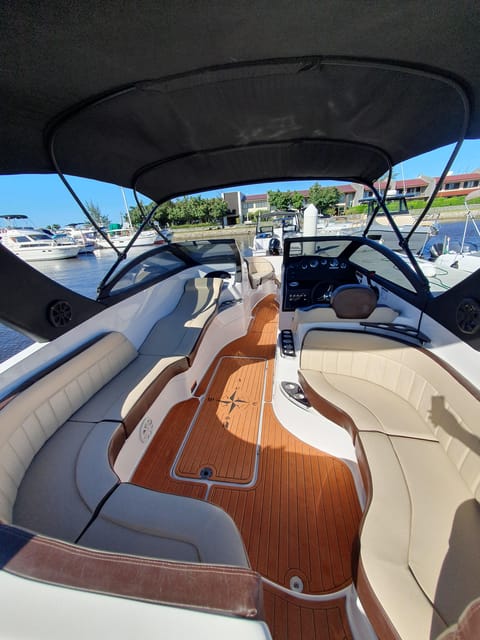 Búzios: Speedboat tour of 2 islands and 11 beaches - Pickup and drop-off: choose the pier, then communicate