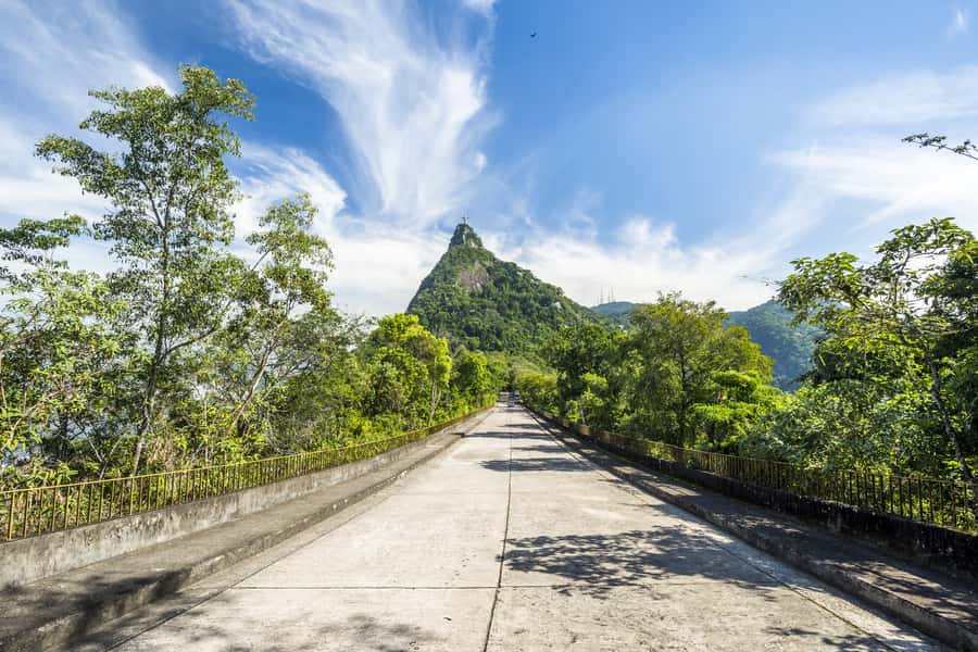 Corcovado, Sugarloaf Mountain, and Selarón Steps 6-Hour Tour - What the tour includes, and why that drives the value