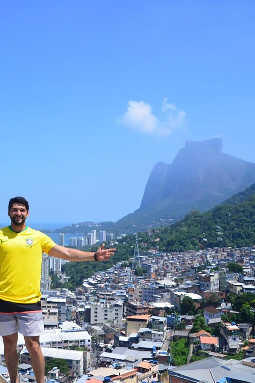 Discover Rocinha: Guided Tour of the Famous Favela - Terrace crossing and photo stops: contrast you can feel