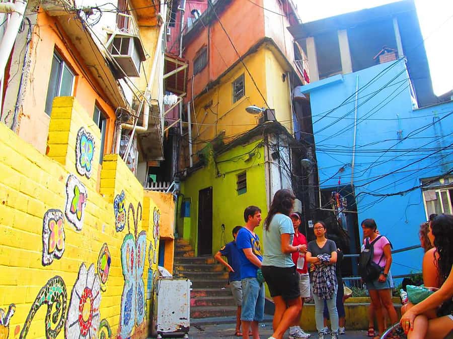 Discover Rocinha: Guided Tour of the Famous Favela - Winding alleys, murals, and graffiti with real context