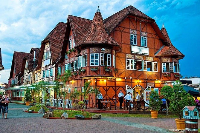 European Valley - Blumenau and Pomerode - Entering Blumenau: River-City Sights and Quick Landmark Time