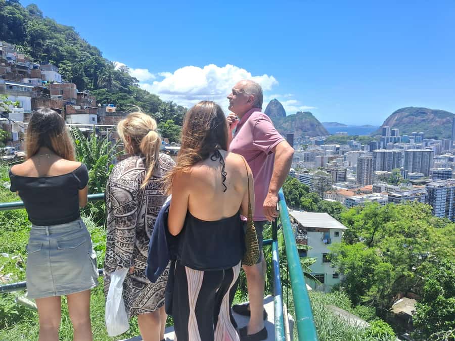 Favela Santa Marta: Walking Tour with local guide - Key things to know before you go