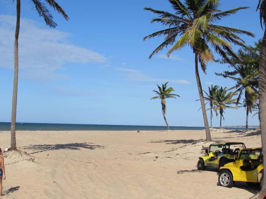 Fortaleza: Cumbuco Beach Day Trip - Fortaleza to Cumbuco, the crowd-to-calm switch