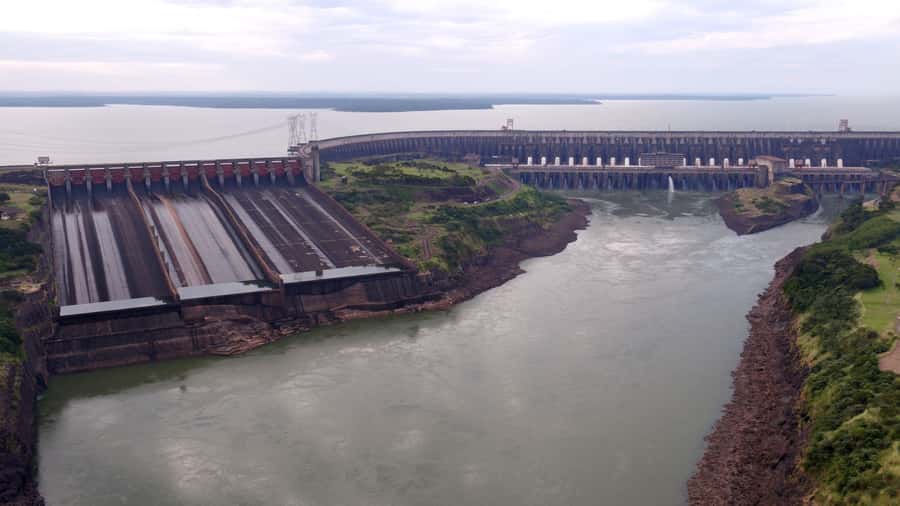 Foz do Iguaçu: Itaipu Hydroelectric Dam Guided Tour - Panoramic bus overview: seeing the dam area like a local guide