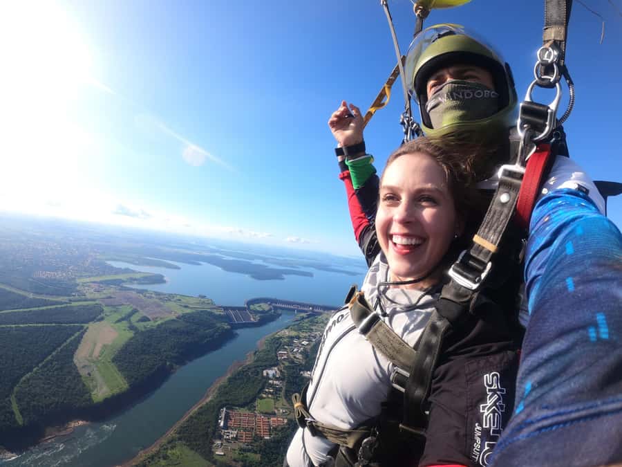 Foz do Iguacu: Skydiving Experience with Photos and Videos - Selfie Jump vs VIP Jump, and what the camera differences mean