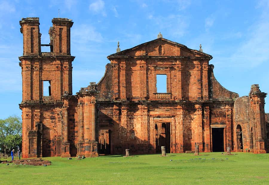 Foz do Iguaçu: Wanda Mines and San Ignacio Ruins Day Trip - San Ignacio Jesuit Mission: UNESCO ruins and a storytelling show