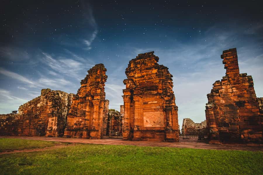 Foz do Iguaçu: Wanda Mines and San Ignacio Ruins Day Trip - Hotel pickup, group size, and the van day reality