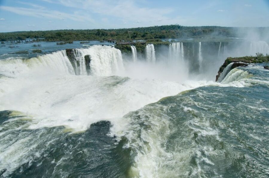 From Foz do Iguaçu: Argentinean Falls Tour with Pickup - Timing inside the park: what 8 hours really means