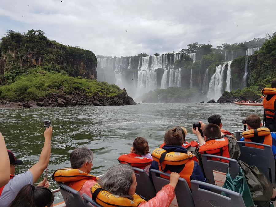 From Foz do Iguaçu: Iguazú Falls Boat Ride Argentina - Why the Argentina side is the one to book for the falls