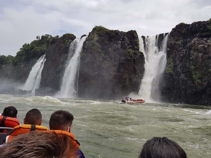 From Foz do Iguaçu: Iguazú Falls Boat Ride Argentina - Pickup and van time, what to expect before the walking starts