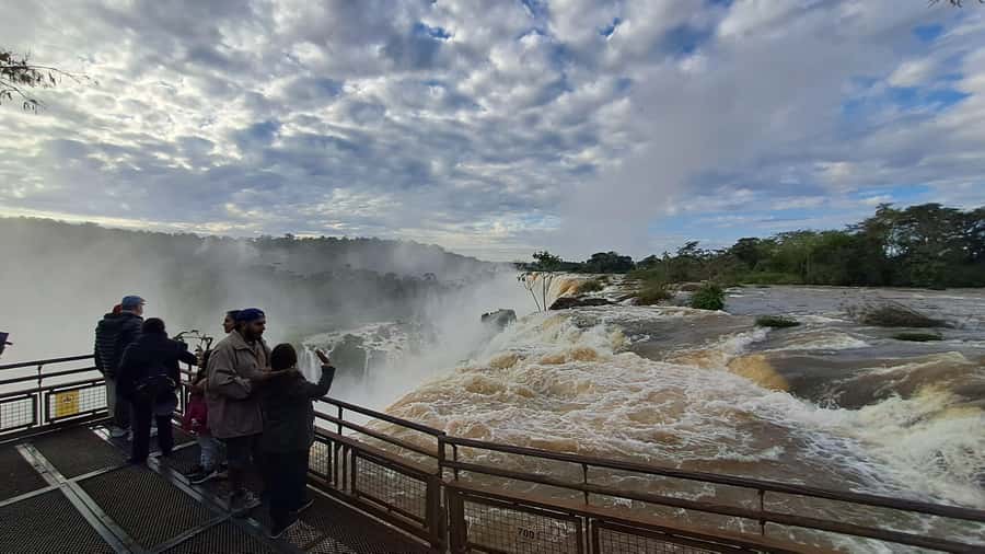 From Foz do Iguaçu: Iguazú Falls Boat Ride Argentina - Upper Circuit walk: more viewpoints, more breathing room