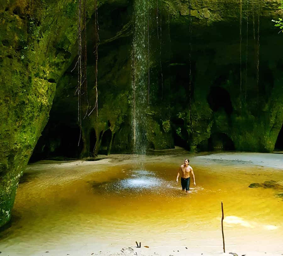 From Manaus: Presidente Figueiredo Waterfalls Daytrip - How the Presidente Figueiredo day unfolds from Manaus