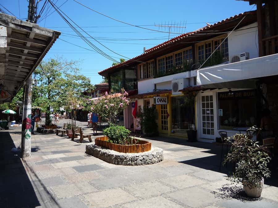From Rio: Búzios with Boat Tour and Lunch - Who should book this Búzios boat and lunch tour