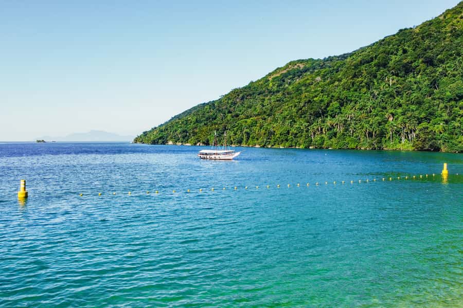 From Rio de Janeiro: Angra dos Reis Boat Trip with Lunch - Lunch in a Fishermen’s Village: What You Get and How to Time It