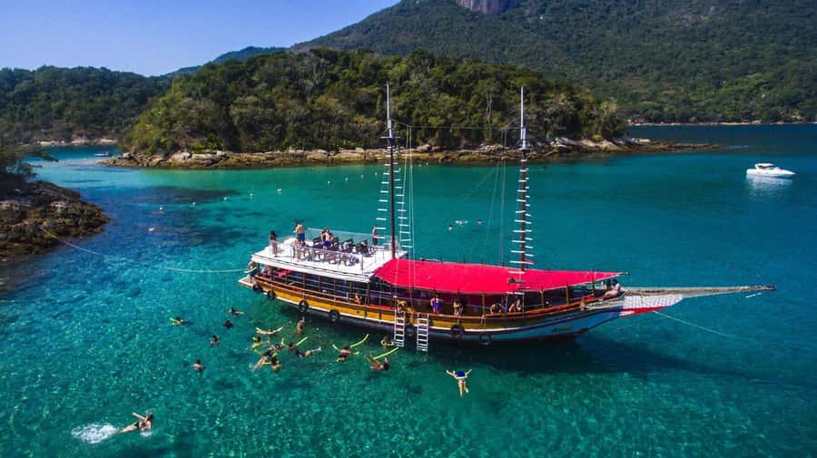 From Rio de Janeiro: Angra dos Reis & Ilha Grande Day Tour - Praia time for photos and real rest: Cataguases and Araça
