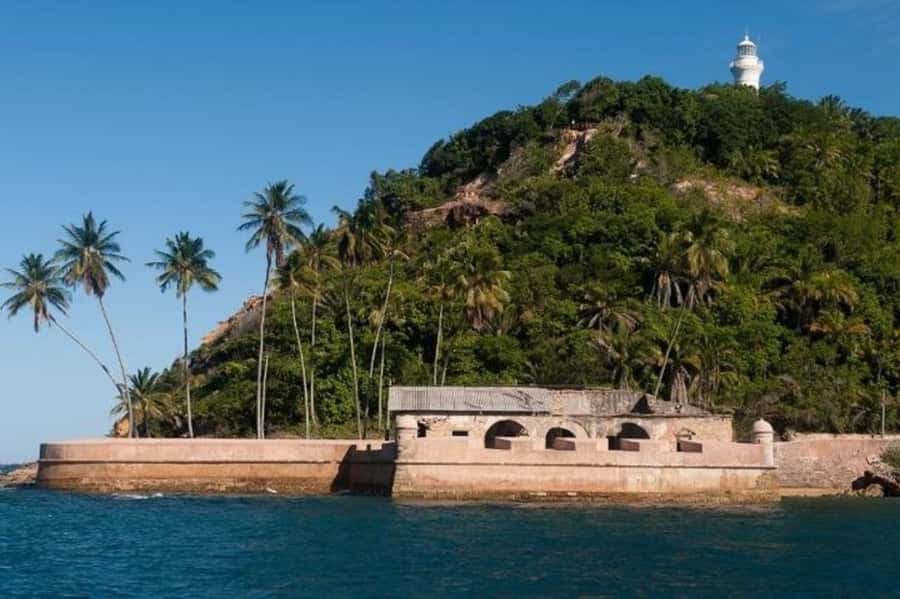 From Salvador: Morro de São Paulo Tour - Bom Jardim Dock and the 12-Minute Speedboat to Morro Pier