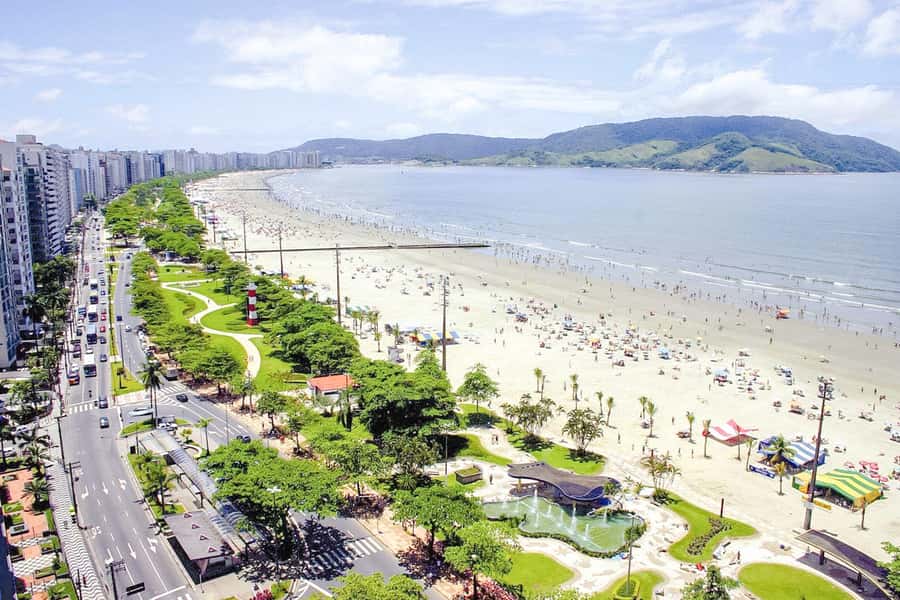 From São Paulo: Santos and Guarujá Private Full-Day Tour - Ferry to Guarujá and the Santo Amaro switch in scenery