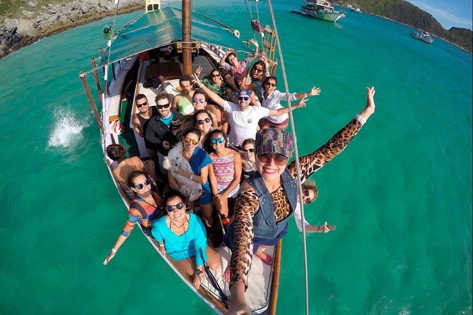 Full Day Tour to Angra dos Reis and Grand Island - Freguesia de Santana Beach, Lagoa Azul, and Aracatibinha, the calm-water trio