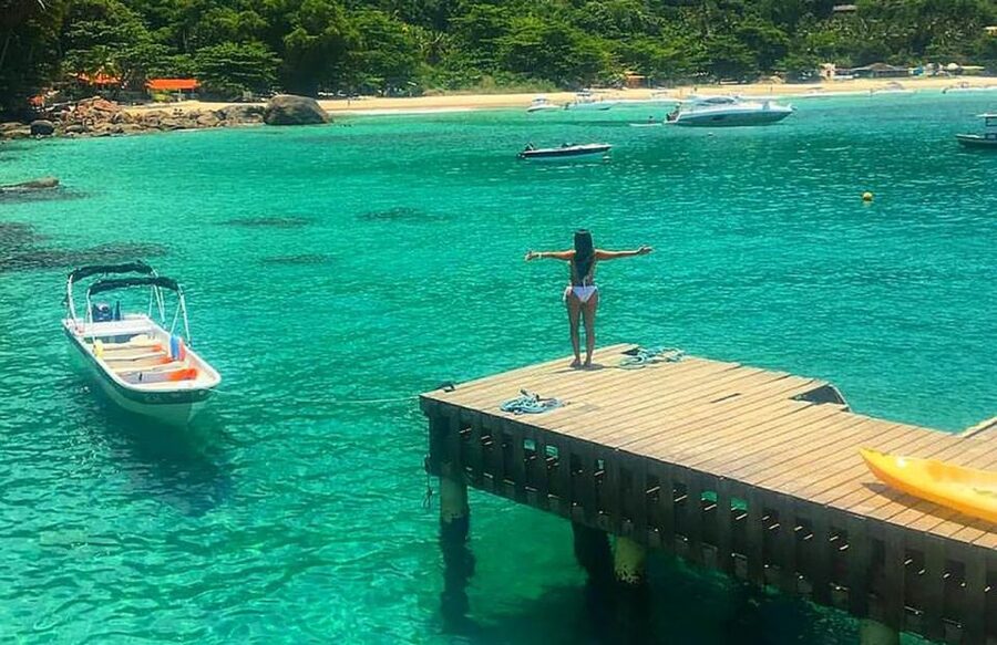 Full-Day Tour to Angra dos Reis and Ilha Grande - Praia de Japariz lunch: a regional all-you-can-eat buffet with a couple of cost gaps
