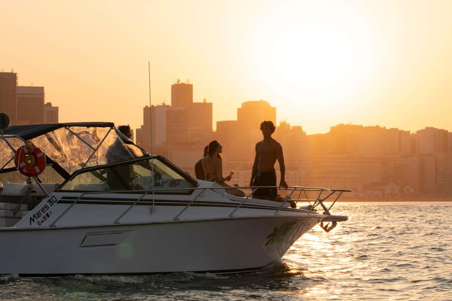 Glória: Sunset Speedboat Cruise with Drinks and Snacks - Key points at a glance