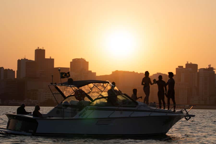 Glória: Sunset Speedboat Cruise with Drinks and Snacks - Guides and Small-Group Energy, Including Rosane and Rachelle