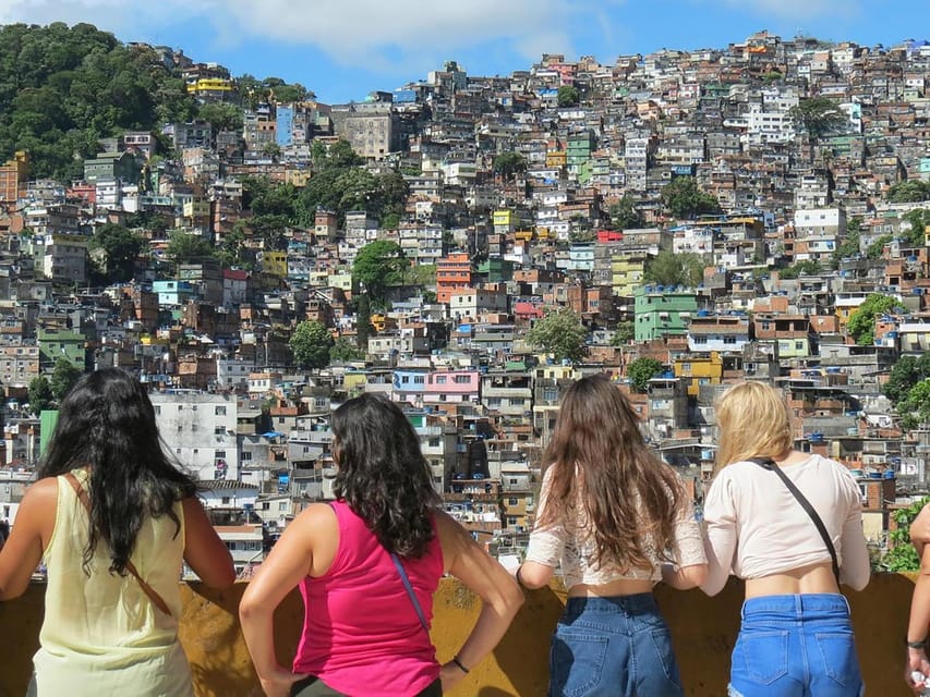 Guided Excursion: Get to Know Rocinha - Murals and graffiti stops: reading the walls without overthinking it