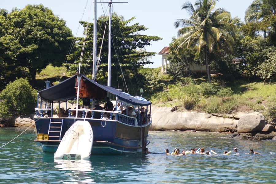 Half-Day Schooner Cruise and Snorkeling in Paraty Bay - Stop 2: Lula’s Beach for Calm-Water Snorkel Time