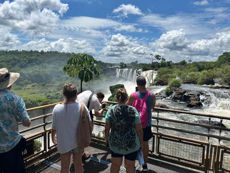 Iguassu Waterfalls: 1 Day Tour Brazil and Argentina's sides - Brazil and Argentina in one day: why this order actually works