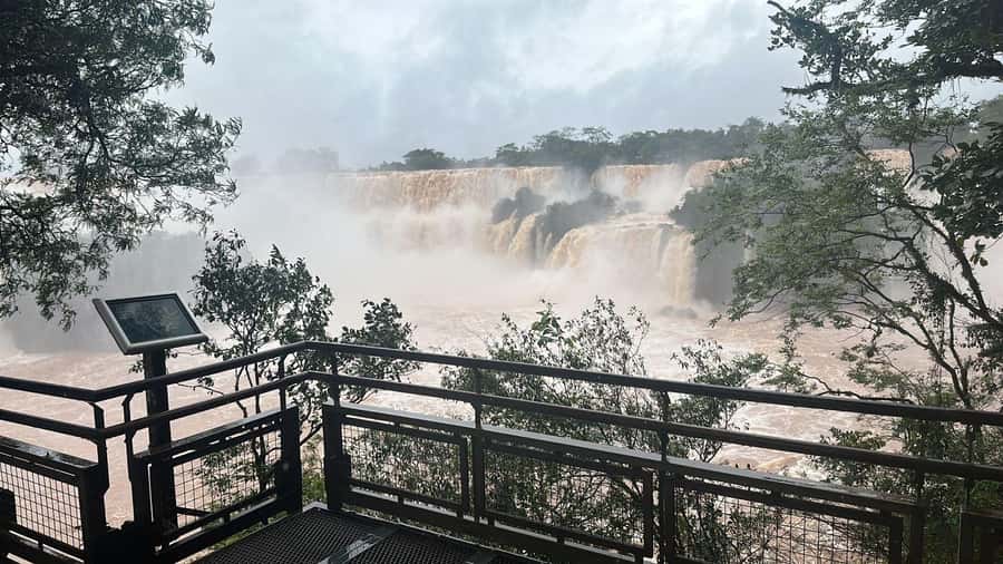 Iguazu Falls: Brazil & Argentina in One Day (Private) - Brazil side: a 1,200-meter trail and close-up views