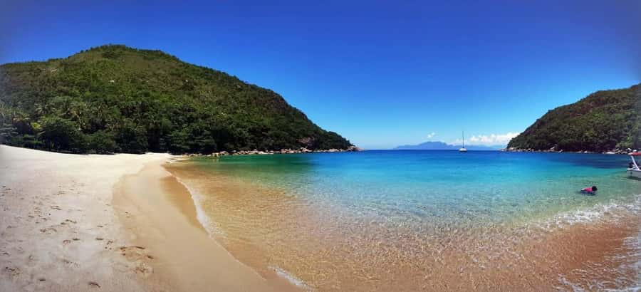Ilha Grande: 360° Circumnavigation Speed Boat Tour - 8h - Price and value: what $94 buys you in real life