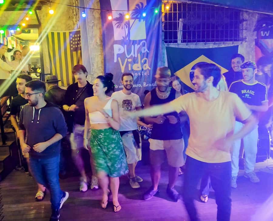 Latin Music Dance Class + DJs + 2 Free Drinks - Extending the fun: Thursday boat party by Guanabara Bay