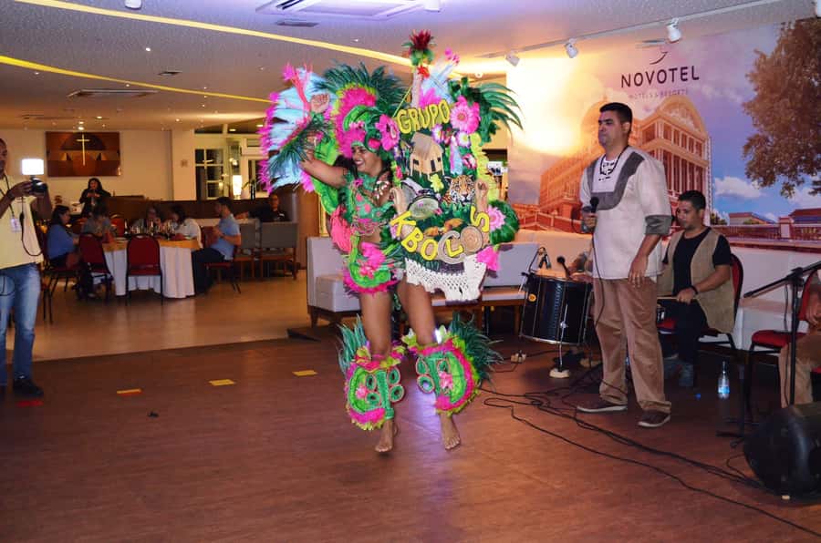 Manaus: Folklore Amazonian Dinner Show - Dinner timing: how your evening usually flows