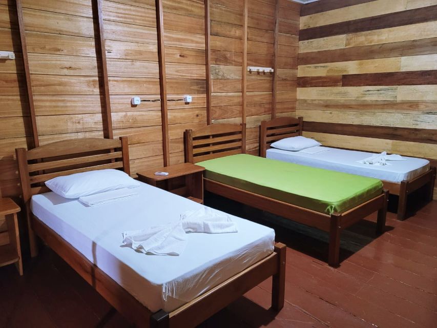 Manaus: Multi-Day Amazon Trip at Tapiri Floating Lodge - Rainy season canoeing (April-August) versus dry-season foot walks (Aug-March)