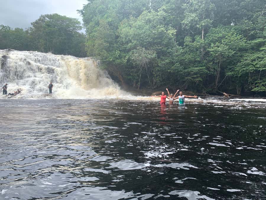 Manaus: Presidente Figueiredo Caves and Waterfalls Tour - Guide Quality and the Small-Group Advantage