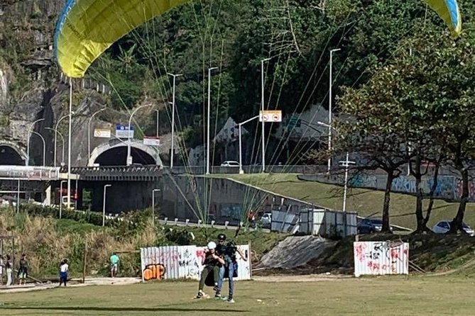 Paragliding in Rio de Janeiro - The Ramp, the Gear, and the Safety Rhythm