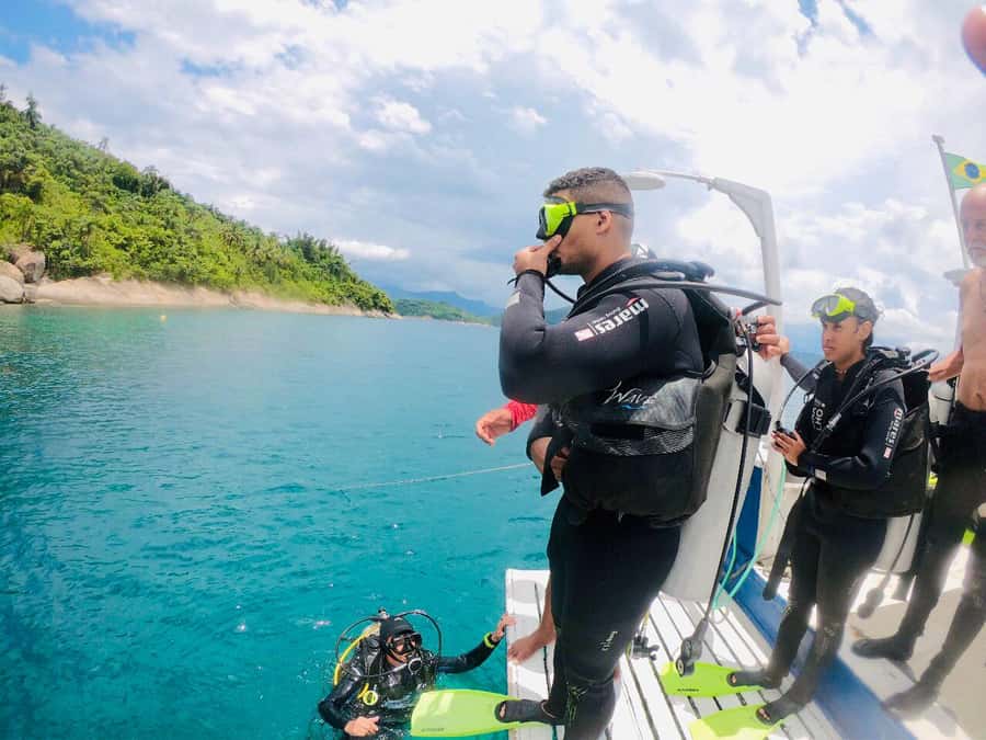 Paraty: Discovery Scuba Diving Experience for Beginners - Equipment Provided vs. What You Must Bring
