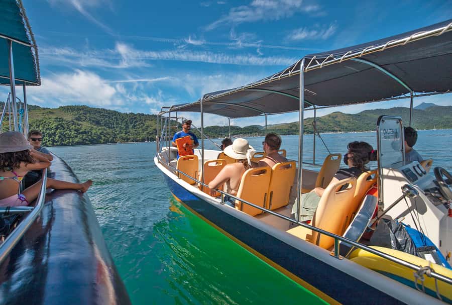 Paraty: Fast Boat Expedition to Saco do Mamangua - Poço do Tarzan: the stop you should time your energy for