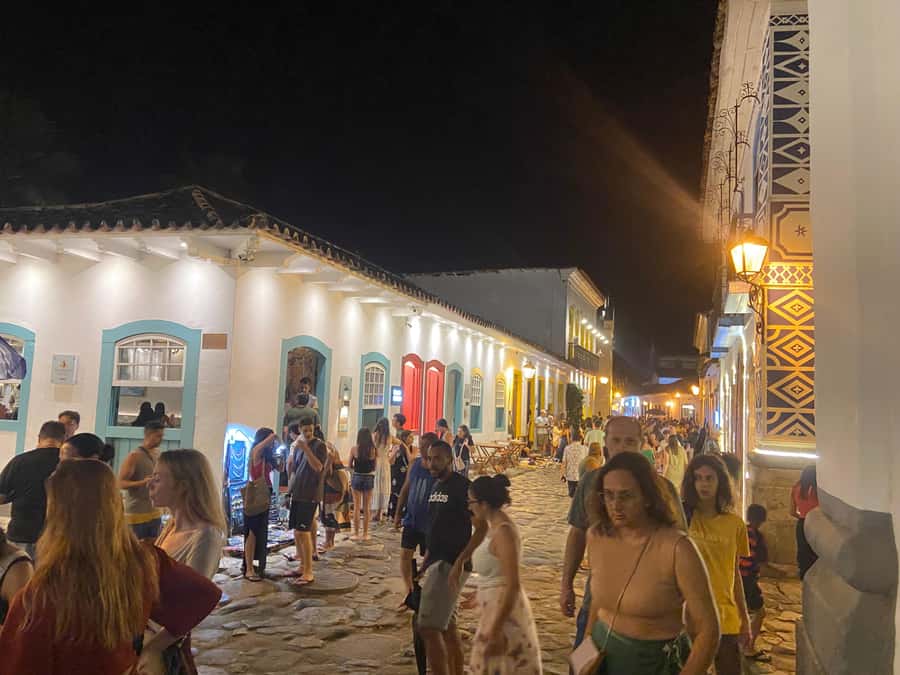 Paraty: Historic Centre Walking Tour & Cachaça Tasting - Largo de Santa Rita Start, and Why the First Steps Matter