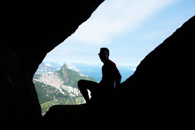Pedra da Gávea | The best trail in Rio - Safety gear, rope moments, and why guides shape the whole experience
