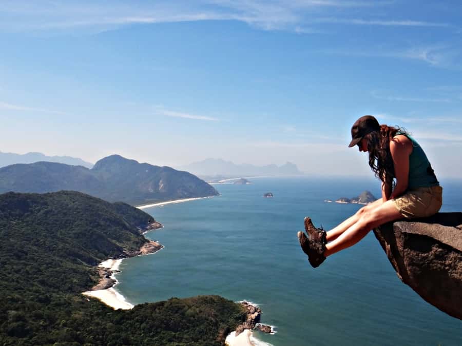 Pedra do Telégrafo Hike and Beach Full-Day Tour - Guides Who Keep the Group Moving (and Taking Great Photos)