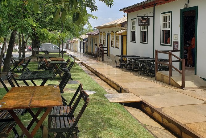 Pirenópolis, the charming baroque city inaugurated in 1723 in the gold cycle - Guided City Time and Lunch That Feels Like a Real Break